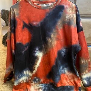 Exclusive sweatshirt